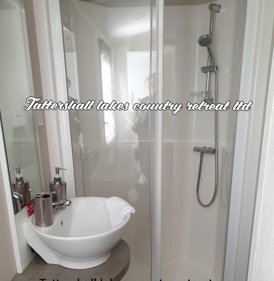 Tattersall Lakes Country Retreat Villa Dogdyke Exteriör bild
